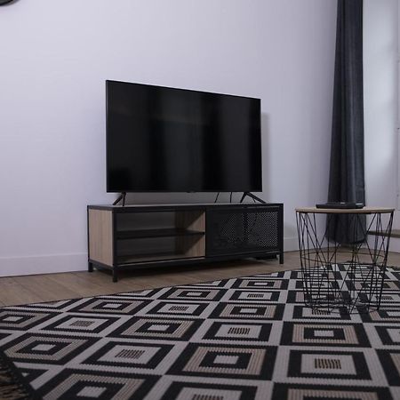 Triplex 110 M2 Centre Historique Avec Jacuzzi Dinan Apartment Luaran gambar