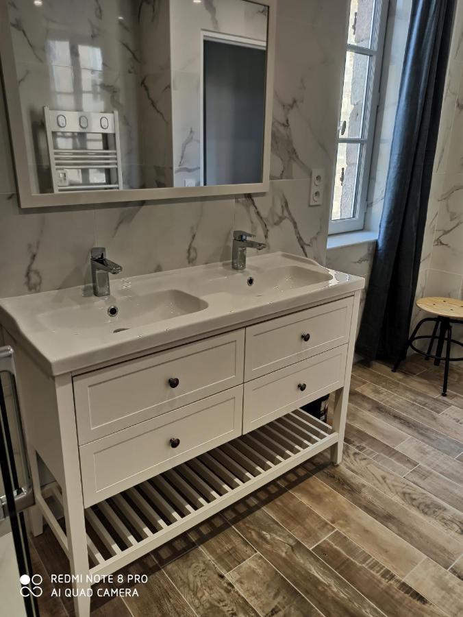 Triplex 110 M2 Centre Historique Avec Jacuzzi Dinan Apartment Luaran gambar