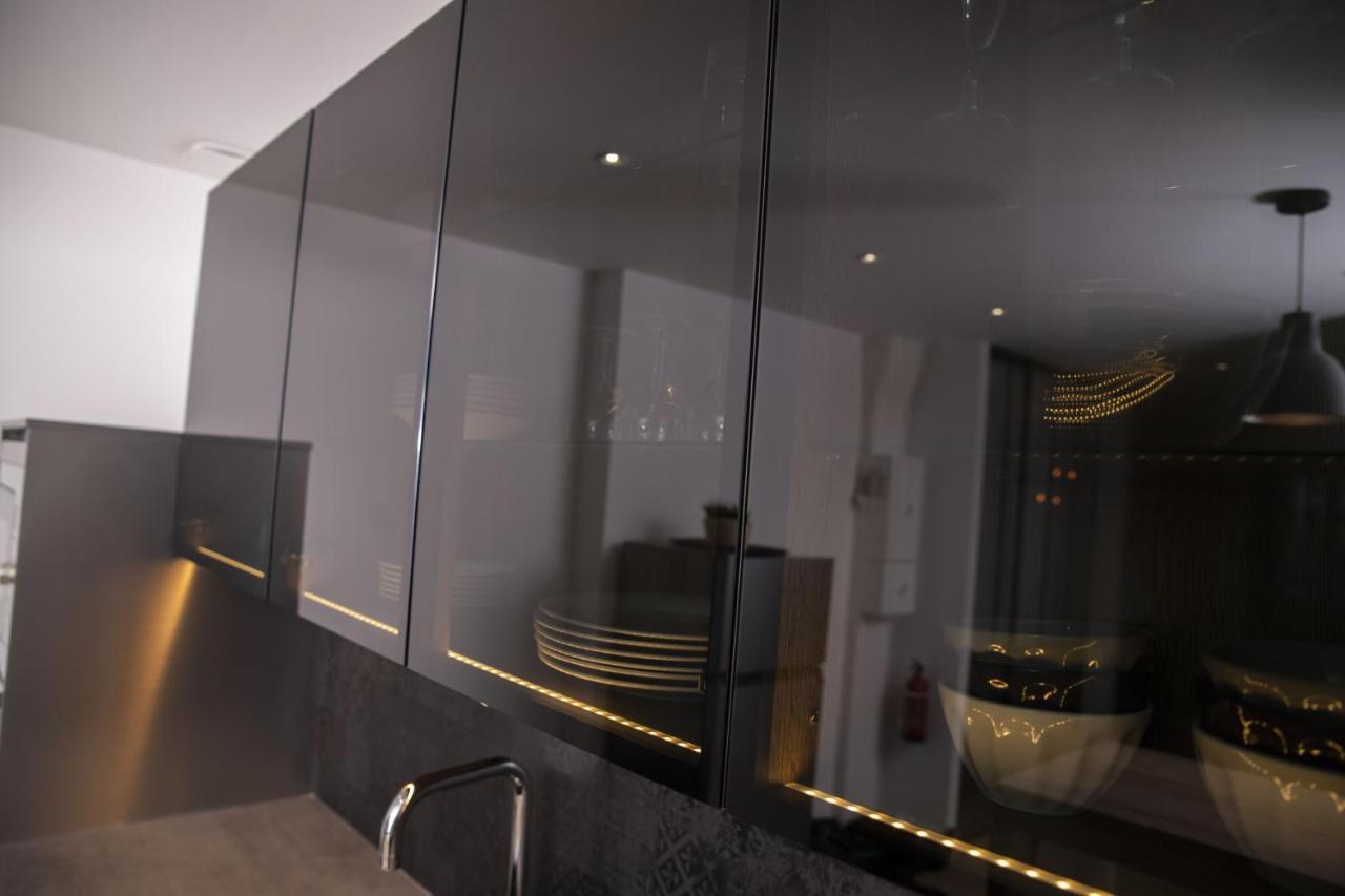 Triplex 110 M2 Centre Historique Avec Jacuzzi Dinan Apartment Luaran gambar